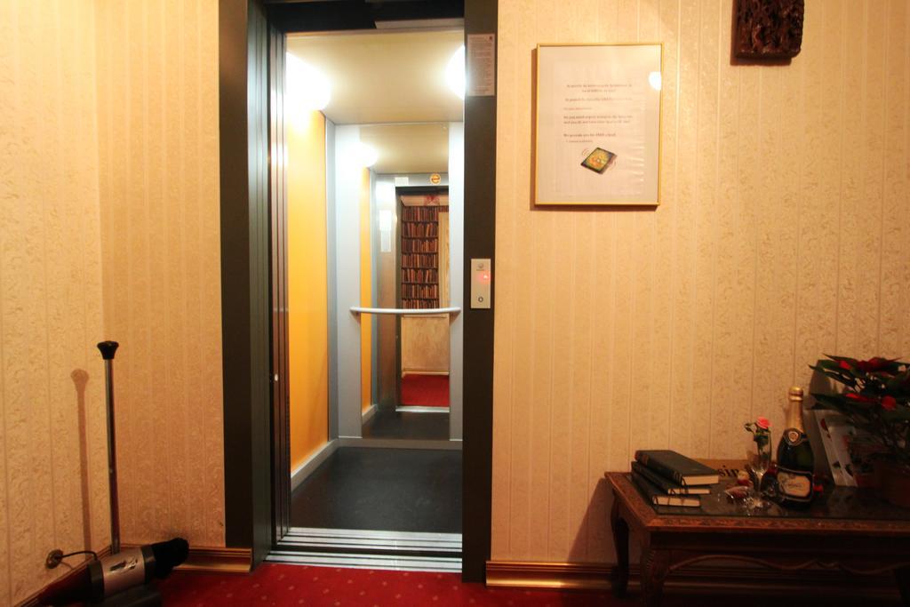 Hotel Ss Residence Unirii ブカレスト エクステリア 写真