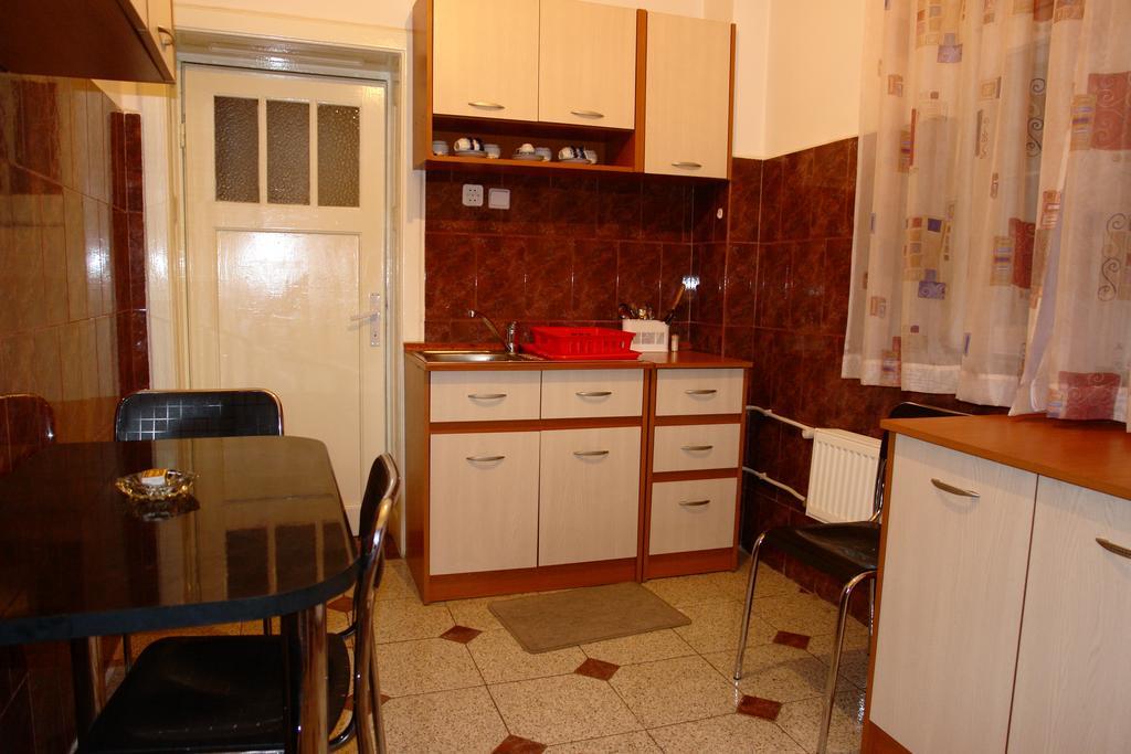 Hotel Ss Residence Unirii ブカレスト 部屋 写真
